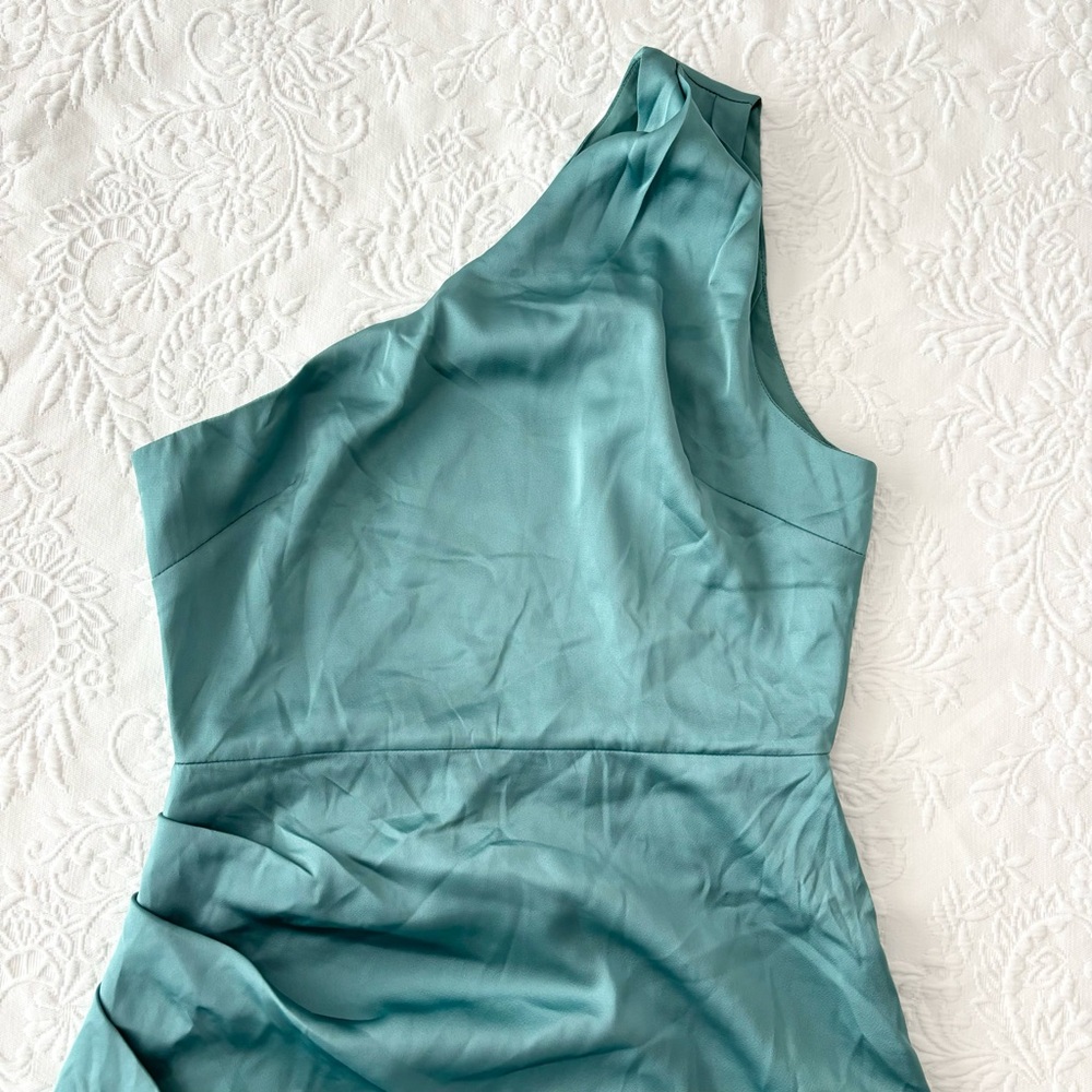 NWT Lulus Love Me Tonight Sage Green Satin One-Shoulder Mini Dress Small - Picture 3 of 10
